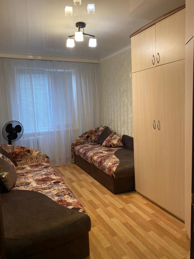 2 Комнатная Квартира, До 6 Спальных Мест Kryvyj Rih Eksteriør billede